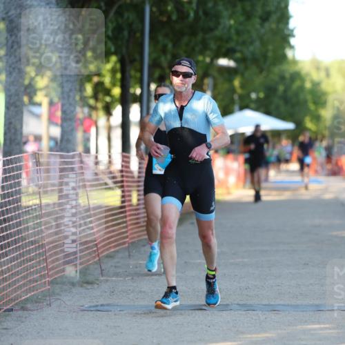 07.09.2025 - 19. Norderstedt Triathlon Michael Strokosch http://msf.ph/oto/8821302 07.09.2025 17:01:02 Laufen 883, 918 meine-sportfotos.de