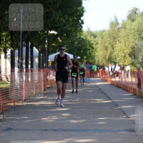 07.09.2025 - 19. Norderstedt Triathlon Michael Strokosch http://msf.ph/oto/8821350 07.09.2025 15:55:32 Laufen 458, 1453, 1510 meine-sportfotos.de