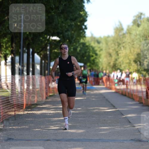 07.09.2025 - 19. Norderstedt Triathlon Michael Strokosch http://msf.ph/oto/8821362 07.09.2025 15:55:34 Laufen 458, 1453 meine-sportfotos.de