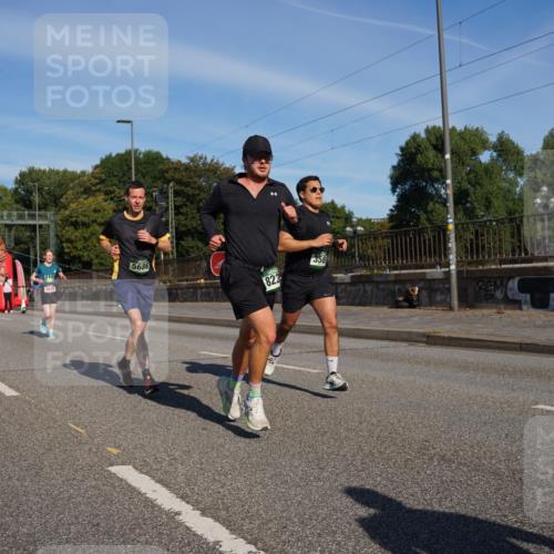 07.09.2025 - BARMER Alsterlauf Yannick Fuchs http://msf.ph/oto/8821376 07.09.2025 09:45:55 Laufen 504, 5686, 823, 358 meine-sportfotos.de