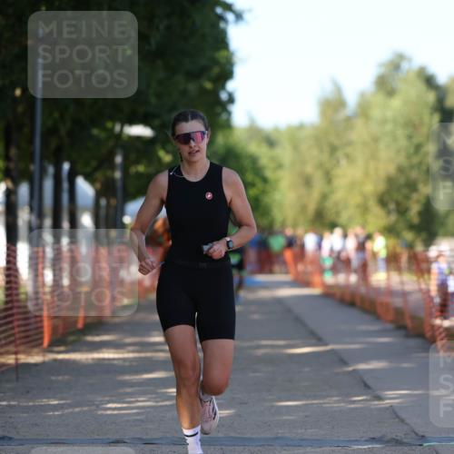 07.09.2025 - 19. Norderstedt Triathlon Michael Strokosch http://msf.ph/oto/8821383 07.09.2025 15:55:35 Laufen 458, 1453 meine-sportfotos.de