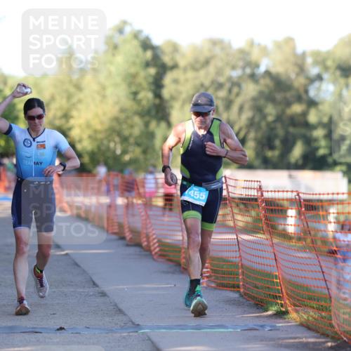 07.09.2025 - 19. Norderstedt Triathlon Michael Strokosch http://msf.ph/oto/8821415 07.09.2025 17:01:42 Laufen 903, 1455 meine-sportfotos.de