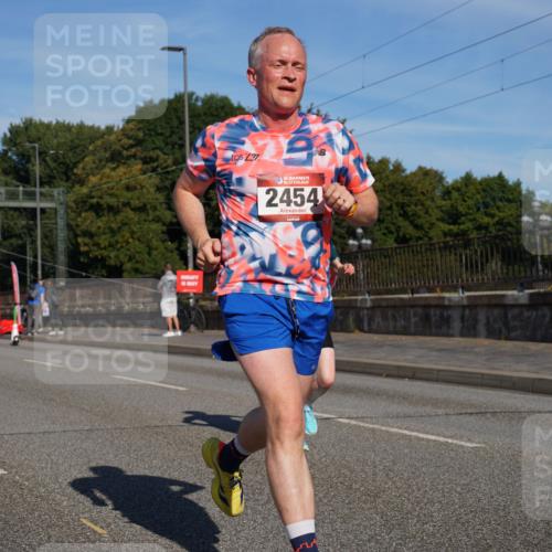 07.09.2025 - BARMER Alsterlauf Yannick Fuchs http://msf.ph/oto/8821423 07.09.2025 09:45:57 Laufen 2229, 740, 36, 2454 meine-sportfotos.de