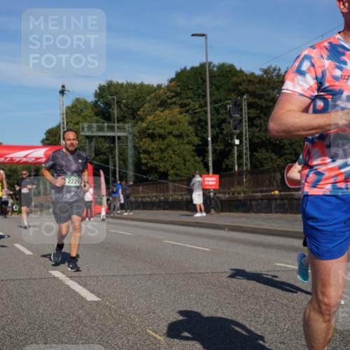 07.09.2025 - BARMER Alsterlauf Yannick Fuchs http://msf.ph/oto/8821431 07.09.2025 09:45:57 Laufen 2229, 13, 454 meine-sportfotos.de