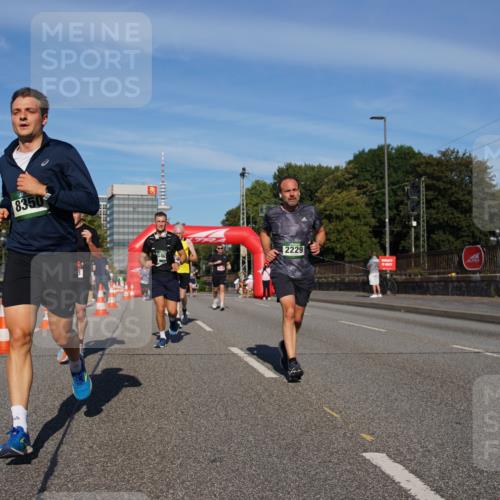 07.09.2025 - BARMER Alsterlauf Yannick Fuchs http://msf.ph/oto/8821468 07.09.2025 09:45:58 Laufen 8350, 2229 meine-sportfotos.de