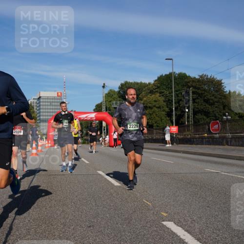 07.09.2025 - BARMER Alsterlauf Yannick Fuchs http://msf.ph/oto/8821473 07.09.2025 09:45:58 Laufen 835, 2028, 2229 meine-sportfotos.de