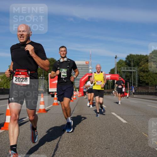 07.09.2025 - BARMER Alsterlauf Yannick Fuchs http://msf.ph/oto/8821508 07.09.2025 09:45:59 Laufen 30, 2028, 5603 meine-sportfotos.de