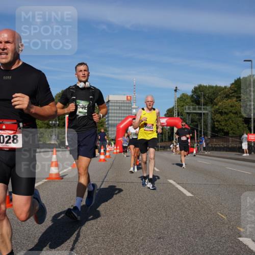 07.09.2025 - BARMER Alsterlauf Yannick Fuchs http://msf.ph/oto/8821510 07.09.2025 09:46:00 Laufen 2028, 2369, 5603, 4578 meine-sportfotos.de
