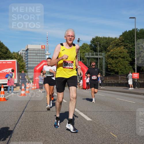 07.09.2025 - BARMER Alsterlauf Yannick Fuchs http://msf.ph/oto/8821525 07.09.2025 09:46:00 Laufen 2369, 5603, 4578 meine-sportfotos.de