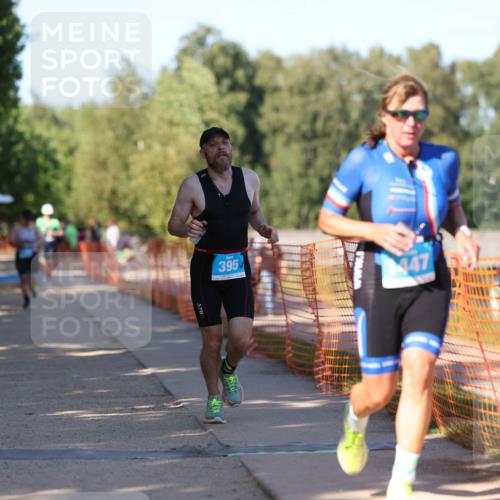 07.09.2025 - 19. Norderstedt Triathlon Michael Strokosch http://msf.ph/oto/8821531 07.09.2025 15:55:59 Laufen 395, 1447 meine-sportfotos.de