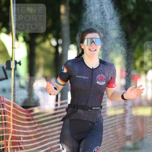 07.09.2025 - 19. Norderstedt Triathlon Michael Strokosch http://msf.ph/oto/8821543 07.09.2025 17:02:32 Laufen 878, 1086, 1417, 1476 meine-sportfotos.de