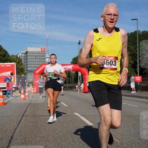 07.09.2025 - BARMER Alsterlauf Yannick Fuchs http://msf.ph/oto/8821547 07.09.2025 09:46:01 Laufen 2369, 603 meine-sportfotos.de