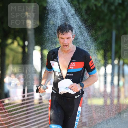 07.09.2025 - 19. Norderstedt Triathlon Michael Strokosch http://msf.ph/oto/8821561 07.09.2025 17:02:39 Laufen 1417 meine-sportfotos.de