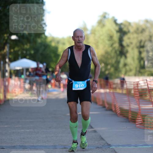 07.09.2025 - 19. Norderstedt Triathlon Michael Strokosch http://msf.ph/oto/8821581 07.09.2025 17:02:57 Laufen 910 meine-sportfotos.de