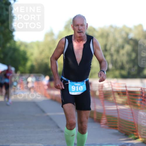 07.09.2025 - 19. Norderstedt Triathlon Michael Strokosch http://msf.ph/oto/8821584 07.09.2025 17:02:58 Laufen 910 meine-sportfotos.de