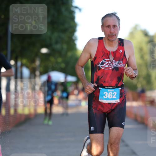 07.09.2025 - 19. Norderstedt Triathlon Michael Strokosch http://msf.ph/oto/8821607 07.09.2025 17:03:07 Laufen 362, 372, 409, 944 meine-sportfotos.de