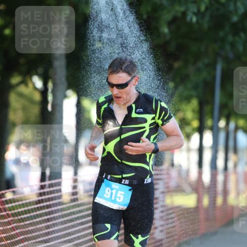 07.09.2025 - 19. Norderstedt Triathlon Michael Strokosch http://msf.ph/oto/8821650 07.09.2025 17:03:17 Laufen 409, 915, 944 meine-sportfotos.de