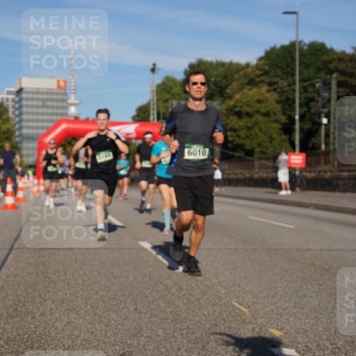 07.09.2025 - BARMER Alsterlauf Yannick Fuchs http://msf.ph/oto/8821657 07.09.2025 09:46:07 Laufen 6010 meine-sportfotos.de
