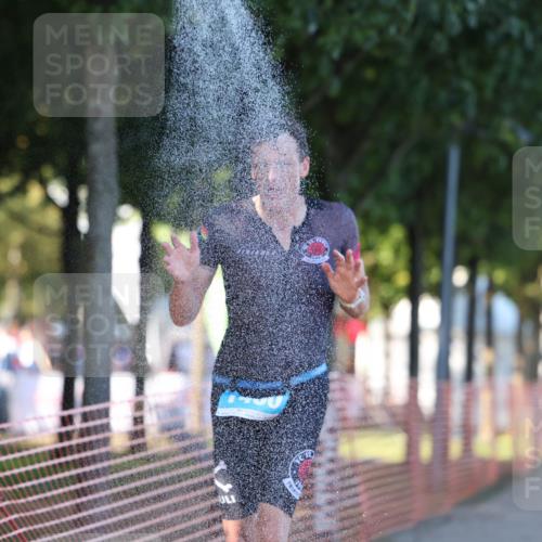 07.09.2025 - 19. Norderstedt Triathlon Michael Strokosch http://msf.ph/oto/8821677 07.09.2025 17:03:36 Laufen 397, 1460 meine-sportfotos.de