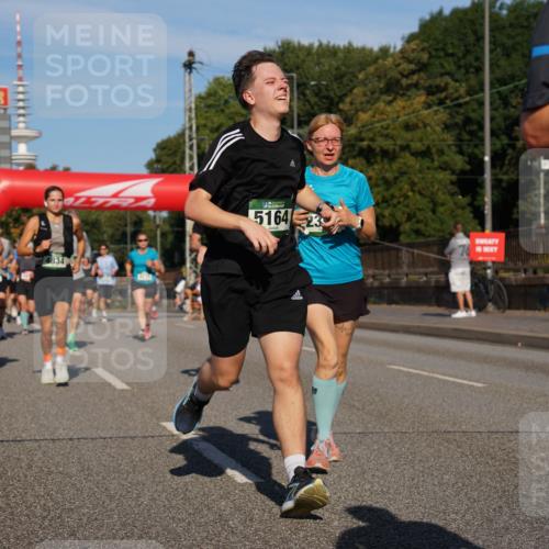 07.09.2025 - BARMER Alsterlauf Yannick Fuchs http://msf.ph/oto/8821679 07.09.2025 09:46:08 Laufen 3421, 4834, 516423 meine-sportfotos.de