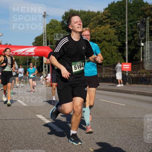 07.09.2025 - BARMER Alsterlauf Yannick Fuchs http://msf.ph/oto/8821683 07.09.2025 09:46:08 Laufen 3421, 4834, 5164, 42 meine-sportfotos.de