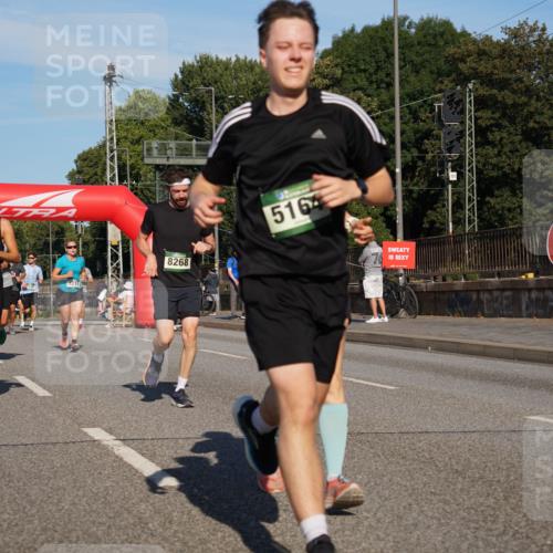 07.09.2025 - BARMER Alsterlauf Yannick Fuchs http://msf.ph/oto/8821693 07.09.2025 09:46:08 Laufen 3421, 4834, 8268, 516 meine-sportfotos.de