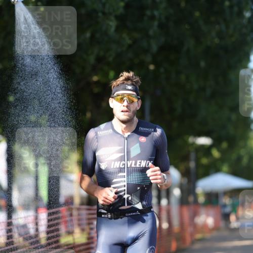 07.09.2025 - 19. Norderstedt Triathlon Michael Strokosch http://msf.ph/oto/8821695 07.09.2025 15:57:13 Laufen 1433 meine-sportfotos.de