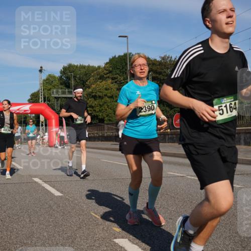 07.09.2025 - BARMER Alsterlauf Yannick Fuchs http://msf.ph/oto/8821704 07.09.2025 09:46:09 Laufen 3421, 8268, 4834, 2390, 5164 meine-sportfotos.de