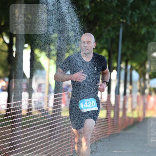 07.09.2025 - 19. Norderstedt Triathlon Michael Strokosch http://msf.ph/oto/8821723 07.09.2025 17:04:15 Laufen 931, 1420 meine-sportfotos.de