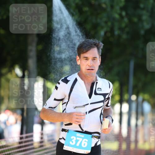 07.09.2025 - 19. Norderstedt Triathlon Michael Strokosch http://msf.ph/oto/8821740 07.09.2025 17:04:44 Laufen 376, 1419 meine-sportfotos.de
