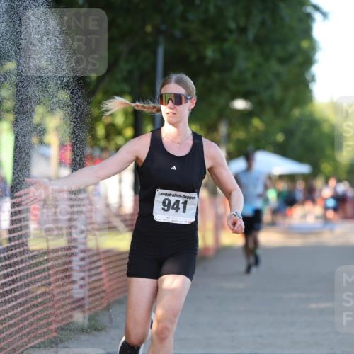 07.09.2025 - 19. Norderstedt Triathlon Michael Strokosch http://msf.ph/oto/8821766 07.09.2025 17:04:58 Laufen 378, 936, 941 meine-sportfotos.de