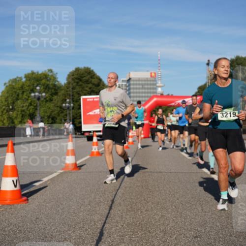 07.09.2025 - BARMER Alsterlauf Yannick Fuchs http://msf.ph/oto/8821808 07.09.2025 09:46:13 Laufen 3219 meine-sportfotos.de
