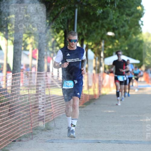 07.09.2025 - 19. Norderstedt Triathlon Michael Strokosch http://msf.ph/oto/8821810 07.09.2025 17:05:14 Laufen 1400 meine-sportfotos.de
