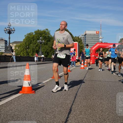 07.09.2025 - BARMER Alsterlauf Yannick Fuchs http://msf.ph/oto/8821825 07.09.2025 09:46:14 Laufen 2673, 2125, 5415 meine-sportfotos.de