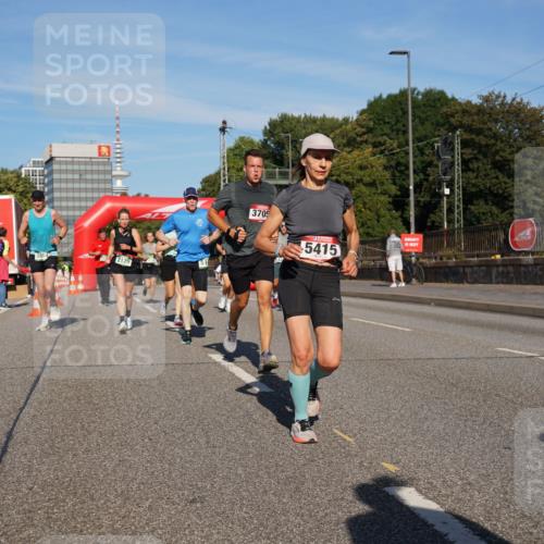 07.09.2025 - BARMER Alsterlauf Yannick Fuchs http://msf.ph/oto/8821832 07.09.2025 09:46:15 Laufen 2125, 3705, 5415, 76 meine-sportfotos.de