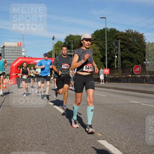 07.09.2025 - BARMER Alsterlauf Yannick Fuchs http://msf.ph/oto/8821834 07.09.2025 09:46:15 Laufen 2125, 3705, 5415, 76 meine-sportfotos.de