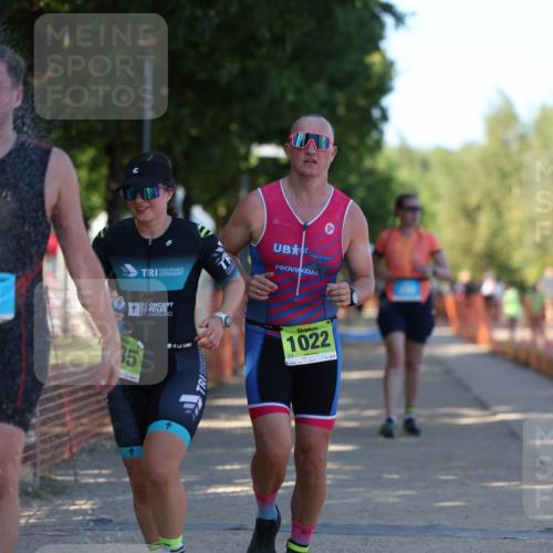 07.09.2025 - 19. Norderstedt Triathlon Michael Strokosch http://msf.ph/oto/8821843 07.09.2025 15:58:58 Laufen 363, 390, 1485 meine-sportfotos.de