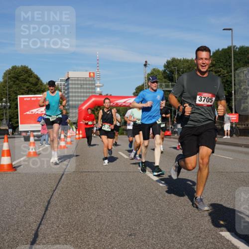 07.09.2025 - BARMER Alsterlauf Yannick Fuchs http://msf.ph/oto/8821860 07.09.2025 09:46:16 Laufen 5694, 2125, 3705 meine-sportfotos.de