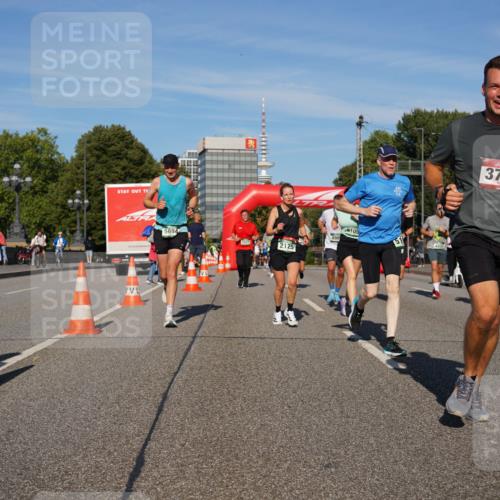 07.09.2025 - BARMER Alsterlauf Yannick Fuchs http://msf.ph/oto/8821863 07.09.2025 09:46:16 Laufen 105, 5694, 498, 51, 2125, 3705 meine-sportfotos.de