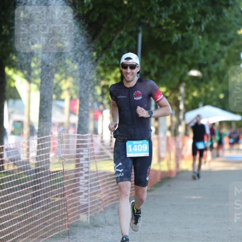 07.09.2025 - 19. Norderstedt Triathlon Michael Strokosch http://msf.ph/oto/8821901 07.09.2025 17:05:40 Laufen 924 meine-sportfotos.de