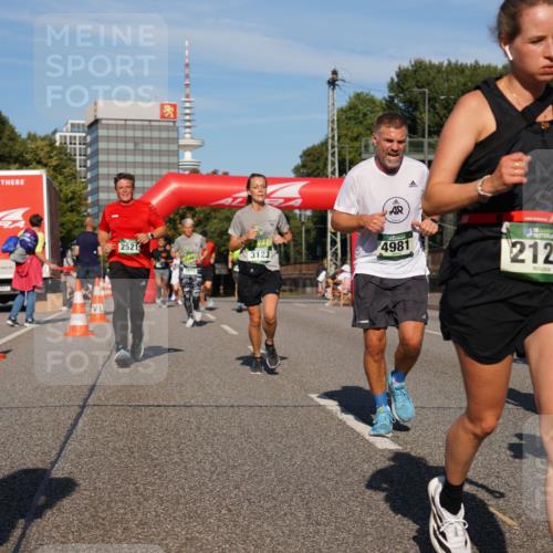 07.09.2025 - BARMER Alsterlauf Yannick Fuchs http://msf.ph/oto/8821918 07.09.2025 09:46:18 Laufen 2521, 3123, 4981, 2125, 5253 meine-sportfotos.de