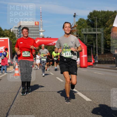 07.09.2025 - BARMER Alsterlauf Yannick Fuchs http://msf.ph/oto/8821945 07.09.2025 09:46:19 Laufen 2521, 3123, 19, 45 meine-sportfotos.de