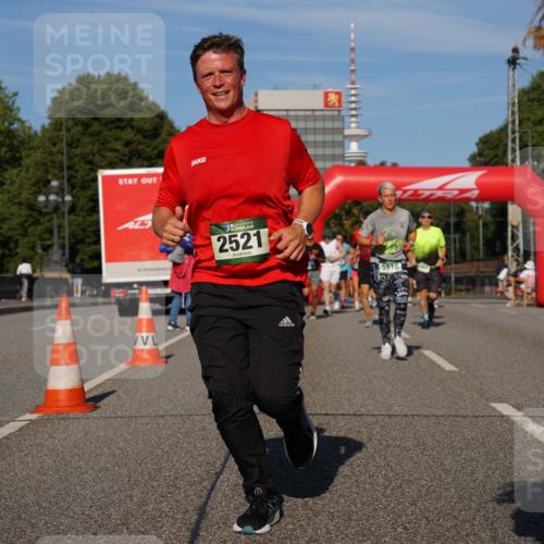 07.09.2025 - BARMER Alsterlauf Yannick Fuchs http://msf.ph/oto/8821959 07.09.2025 09:46:20 Laufen 2521, 5516, 3 meine-sportfotos.de