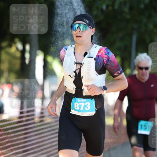 07.09.2025 - 19. Norderstedt Triathlon Michael Strokosch http://msf.ph/oto/8821968 07.09.2025 17:06:17 Laufen 864, 929 meine-sportfotos.de