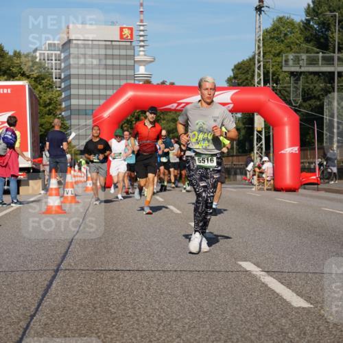 07.09.2025 - BARMER Alsterlauf Yannick Fuchs http://msf.ph/oto/8821984 07.09.2025 09:46:21 Laufen 405, 5516, 10 meine-sportfotos.de