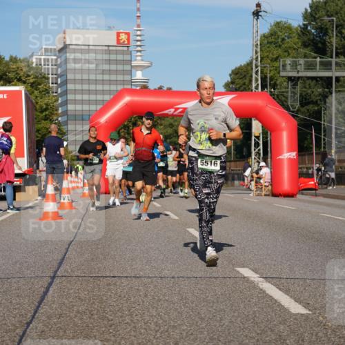 07.09.2025 - BARMER Alsterlauf Yannick Fuchs http://msf.ph/oto/8821989 07.09.2025 09:46:21 Laufen 5516 meine-sportfotos.de