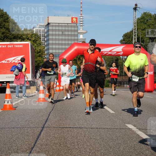 07.09.2025 - BARMER Alsterlauf Yannick Fuchs http://msf.ph/oto/8822011 07.09.2025 09:46:23 Laufen 405, 2801, 8461, 5516 meine-sportfotos.de