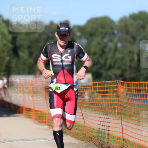 07.09.2025 - 19. Norderstedt Triathlon Michael Strokosch http://msf.ph/oto/8822021 07.09.2025 15:00:35 Laufen 984, 985 meine-sportfotos.de