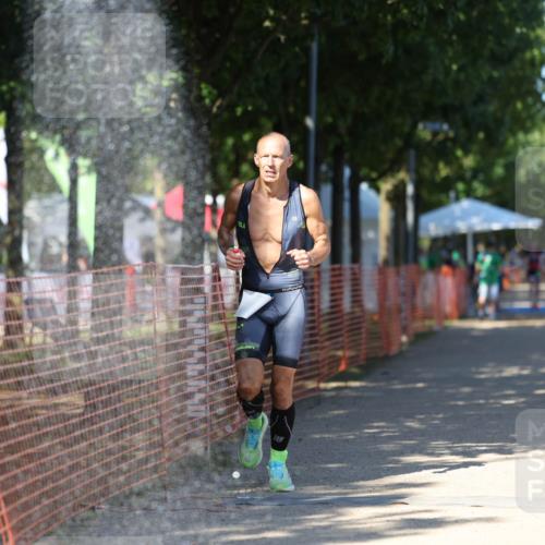 07.09.2025 - 19. Norderstedt Triathlon Michael Strokosch http://msf.ph/oto/8822055 07.09.2025 15:00:52 Laufen 1457 meine-sportfotos.de