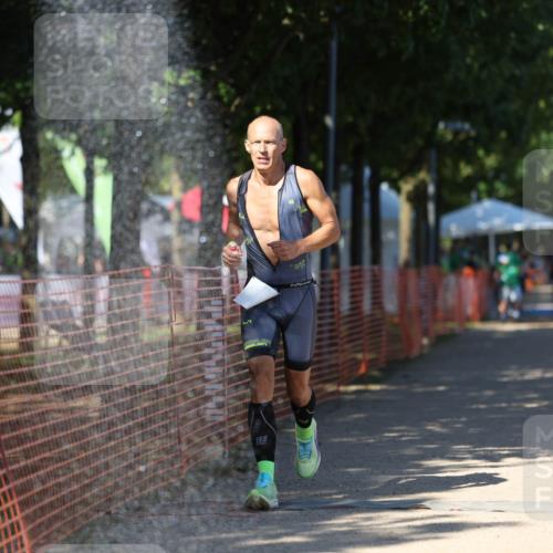 07.09.2025 - 19. Norderstedt Triathlon Michael Strokosch http://msf.ph/oto/8822057 07.09.2025 15:00:53 Laufen 1457 meine-sportfotos.de